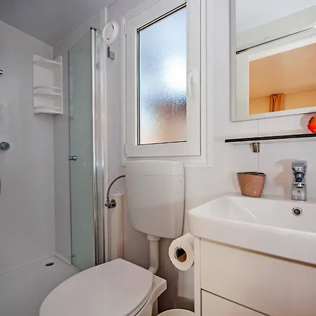 Eurocamp Mobile Homes At Porton Nature Hideouts