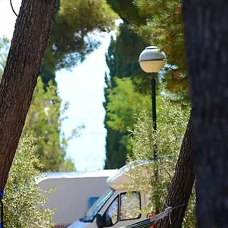 Eurocamp Mobile Homes At Porton Nature Hideouts روفينج