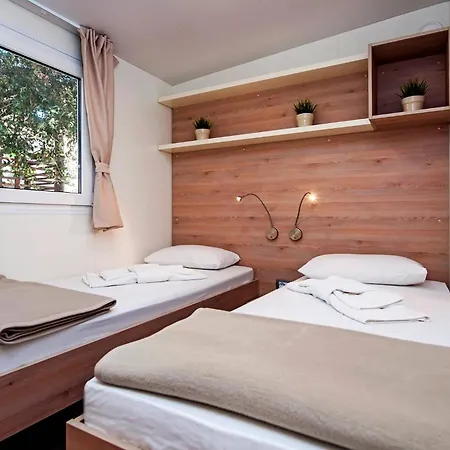 Vakantiepark Eurocamp Mobile Homes At Porton Nature Hideouts Rovinj