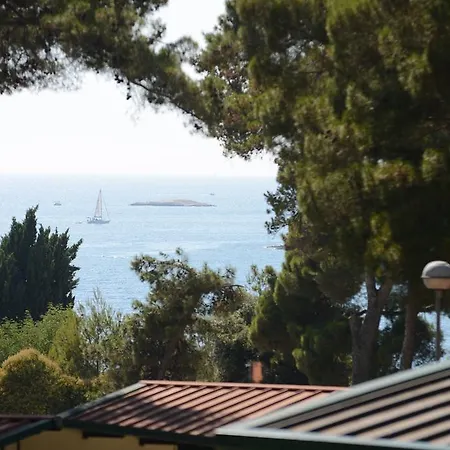 منتزه العطل Eurocamp Mobile Homes At Porton Nature Hideouts