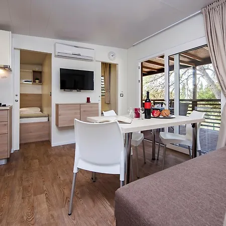 Eurocamp Mobile Homes At Porton Biondi * Rovinj